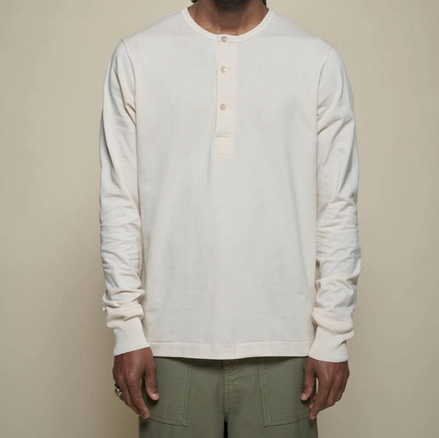 2M06 Vintage Machine Refined Classic Fit Long Sleeve Henley naturfärgad (Merz B. Schwanen) (bild för) 2M06 Vintage Machine Refined Classic Fit Long Sleeve Henley naturfärgad (Merz B. Schwanen)