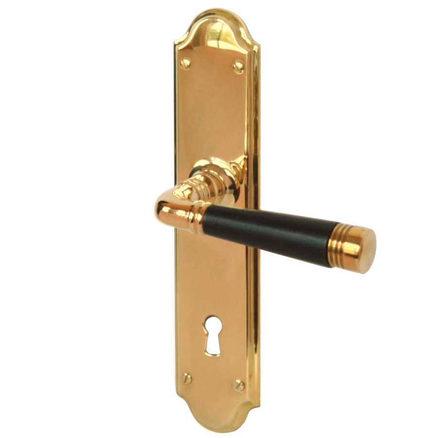 (bild för) Albert Karlsson 1920 med välvd långskylt mässing