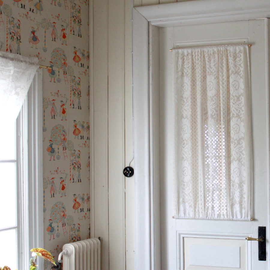 (bild för) Dörrgardinstång Bistro med fyra minihållare och två stänger mässing